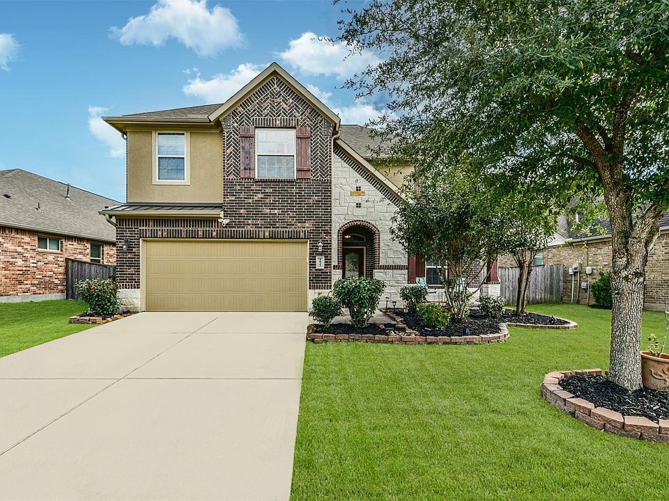 1st image of 4827 Oak Rambling Dr