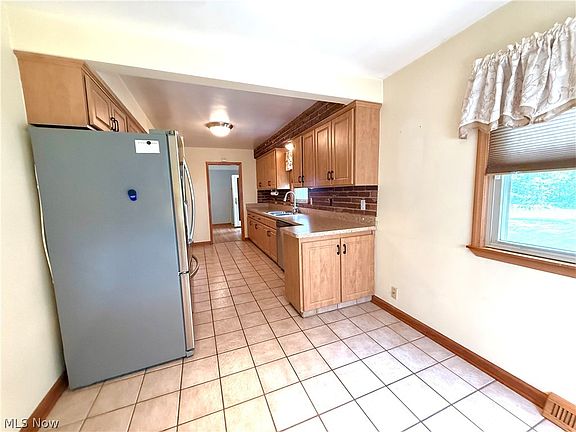 4th image of 1901 Kapel Dr