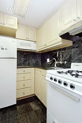 Rented by Corcoran | media 6