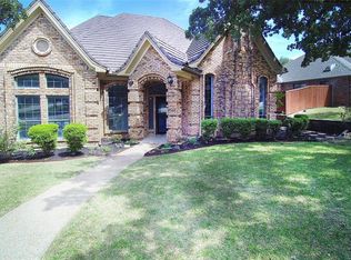 3140 Hurstview Dr, Hurst, TX 76054