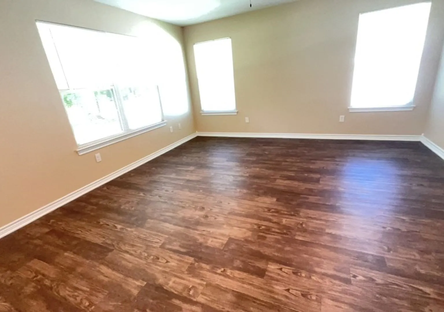 3 bed, 1216 sqft, $1,495 — Photo 2