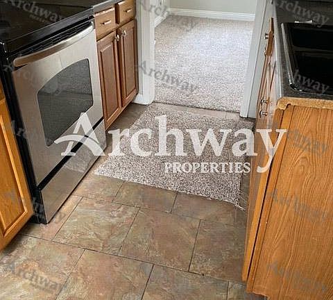 5th image of 6019 Oakland Ave