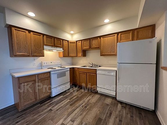 4th image of 1210 5th St S APT 11