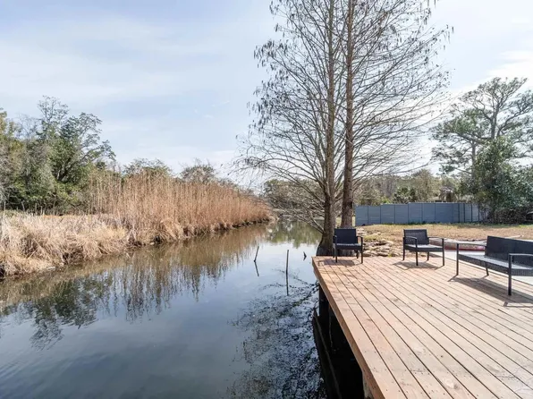 3120 Bayou Dr, Pensacola, FL 32505