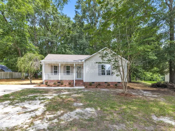 715 Proctor St, Zebulon, NC 27597