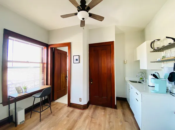 214 4th St SE APT 3F, Minneapolis, MN 55414