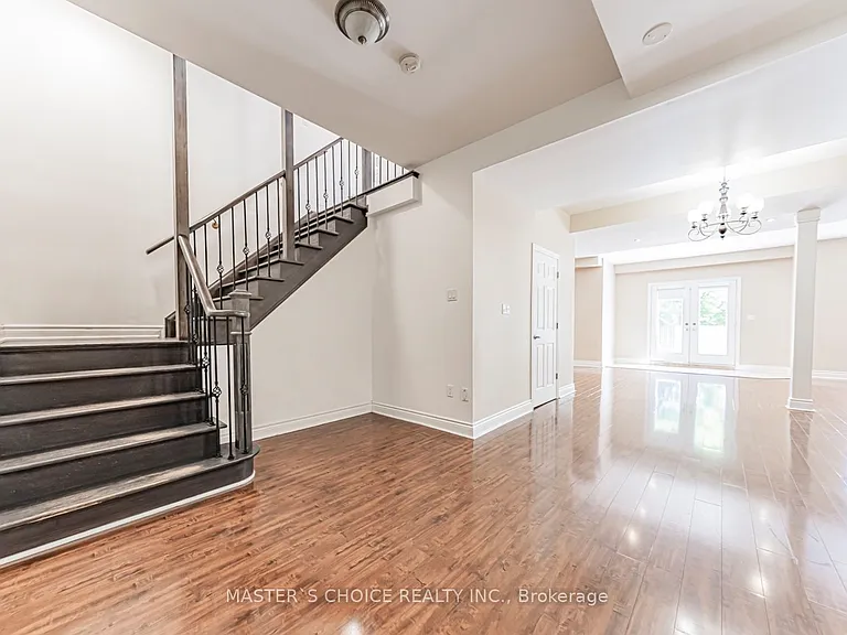 2357 Rideau Dr — Photo 39