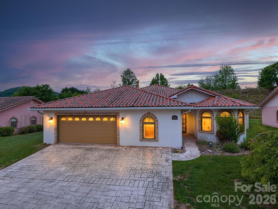 1st image of 39 Pacifico Dr