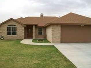 916 12th St, Wolfforth, TX 79382