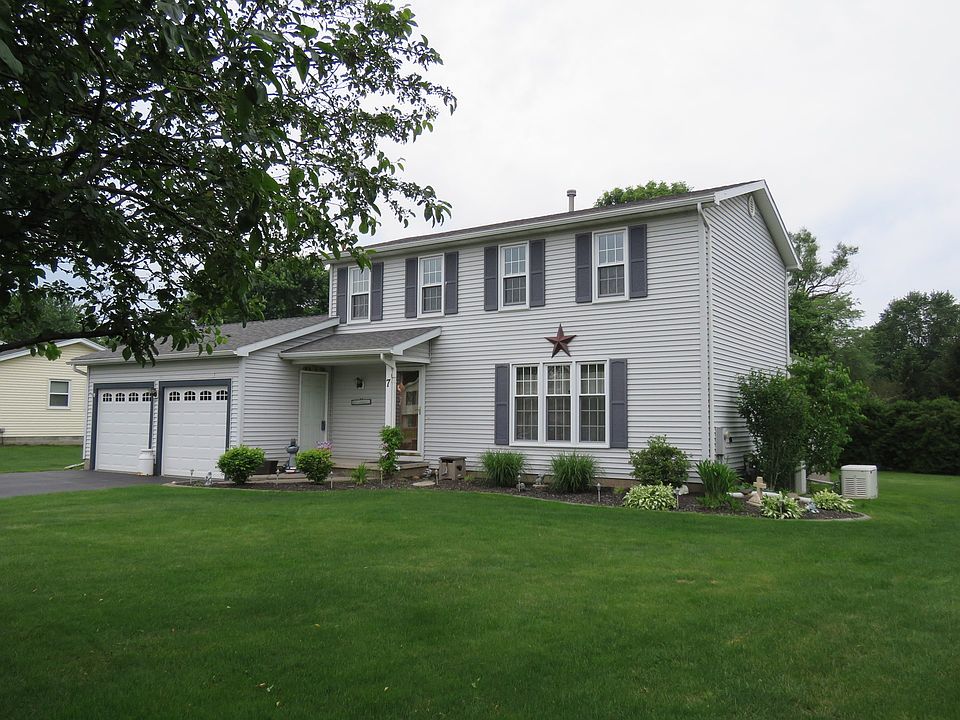 1st image of 7 Tearose Meadow Ln