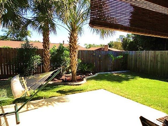 2nd image of 4876 Genevive Ct
