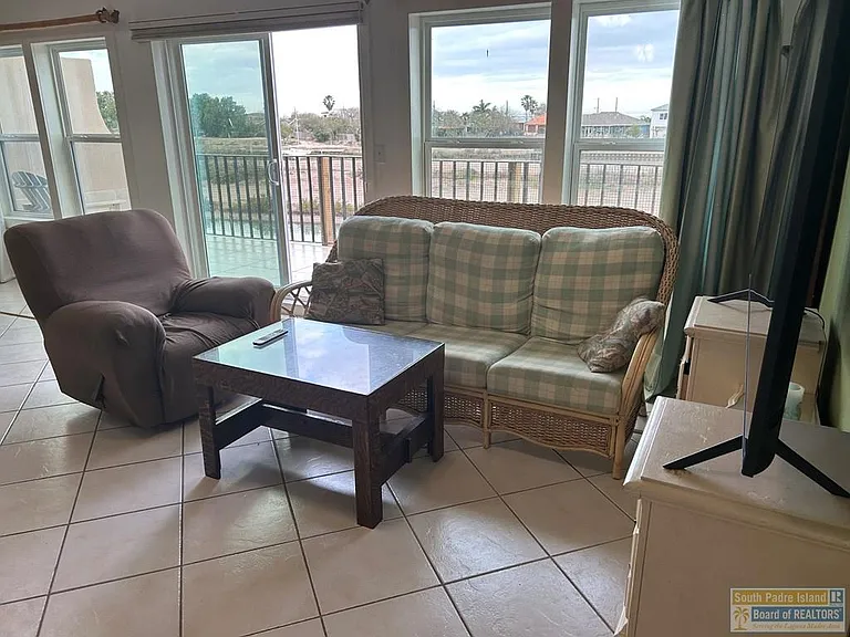 1342 Harbor Island Dr — Photo 36