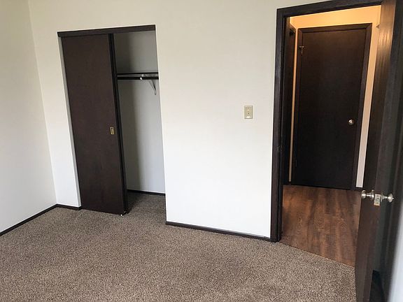 4th image of 1426 Greenfield Ave #4