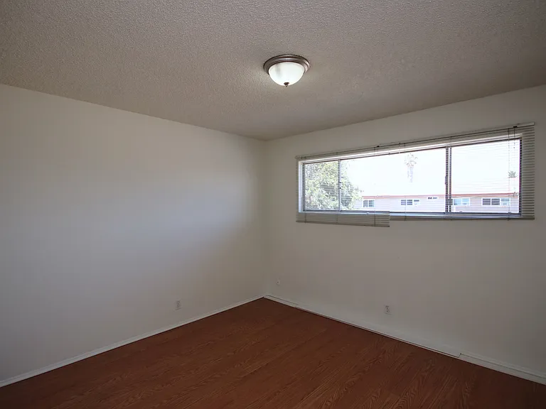 1005 S Marguerita Ave #E — Photo 15