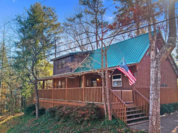 1518 Ridgecrest Dr, Sevierville, TN 37876