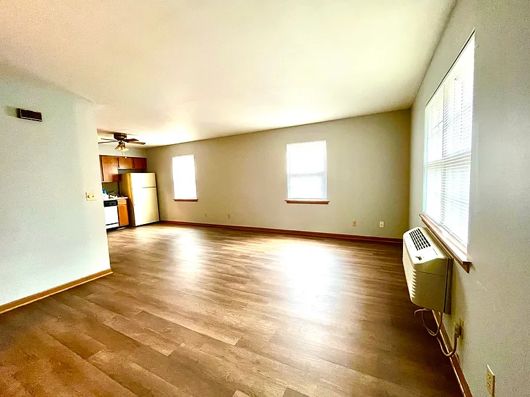 2650 Sunset Ln #2 — Photo 2