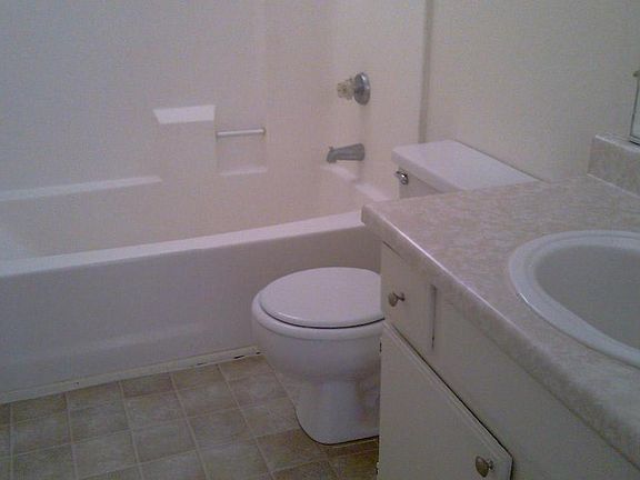 4th image of 1031 W Latham Ave APT G