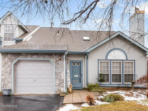 23 Madison Court, Manalapan, NJ 07726