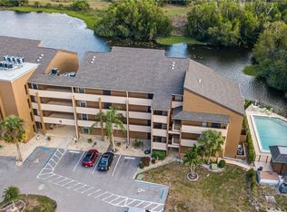 2069 W Lakeview Blvd APT E-1, North Fort Myers, FL 33903