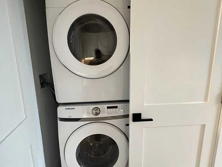 159 Everett St #203 — Photo 8