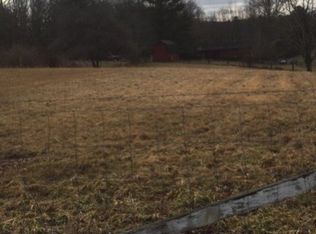 156 Hampton Dr, Shady Spring, WV 25918