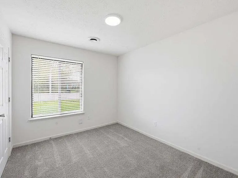 1409 Gatlinburg Ct — Photo 13