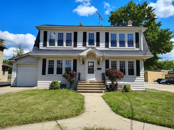 801 Main St, Antioch, IL 60002