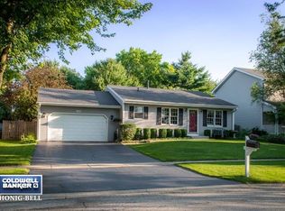 1845 Chandler Ave, St Charles, IL 60174