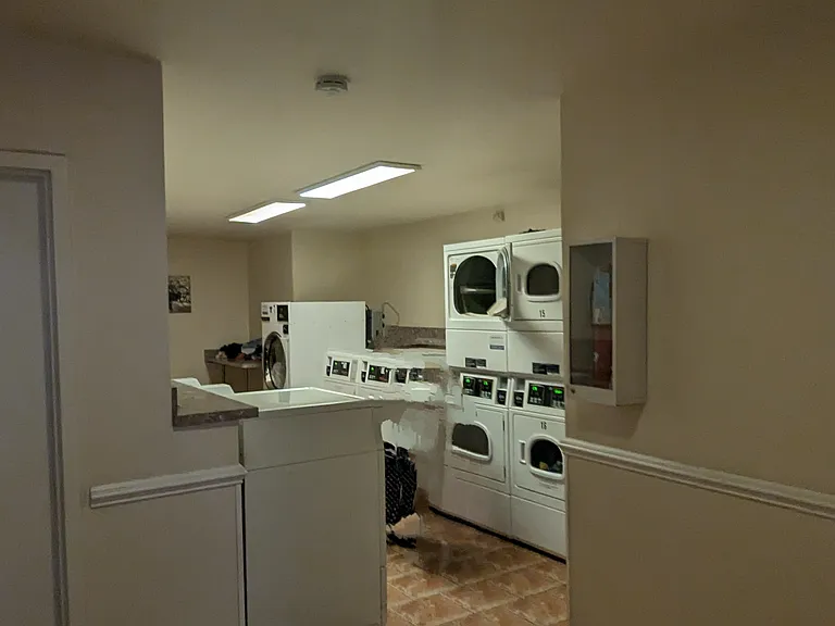 5306 N Cumberland Ave #321 — Photo 8