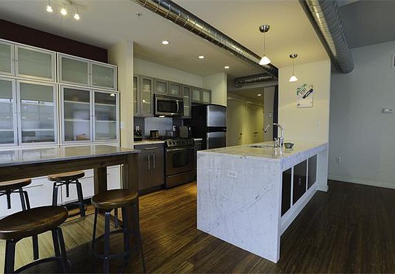 5th image of 255 Northampton St Unit 302