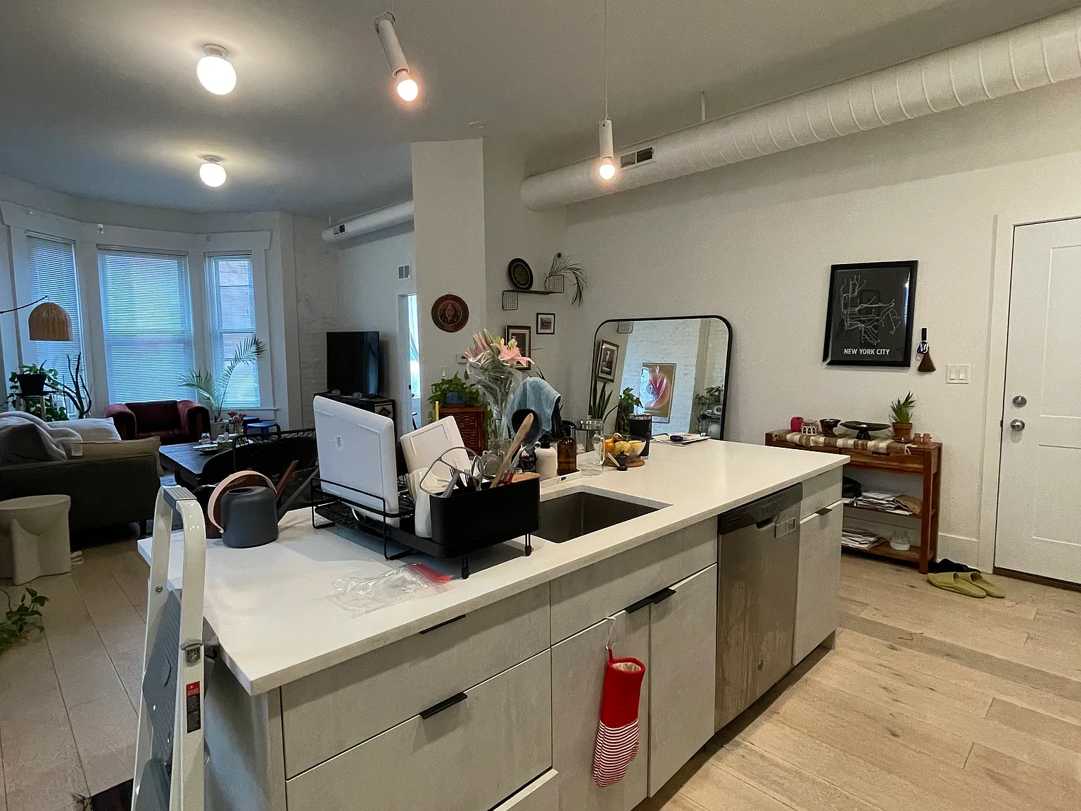 3 bed, 1500 sqft, $3,995 — Photo 4