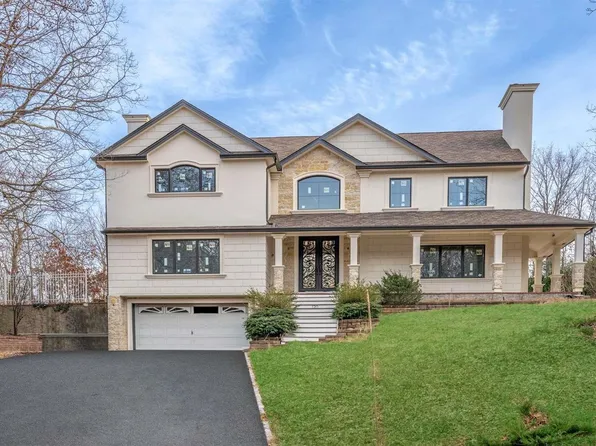 120 Peninsula Drive, Port Jefferson, NY 11777