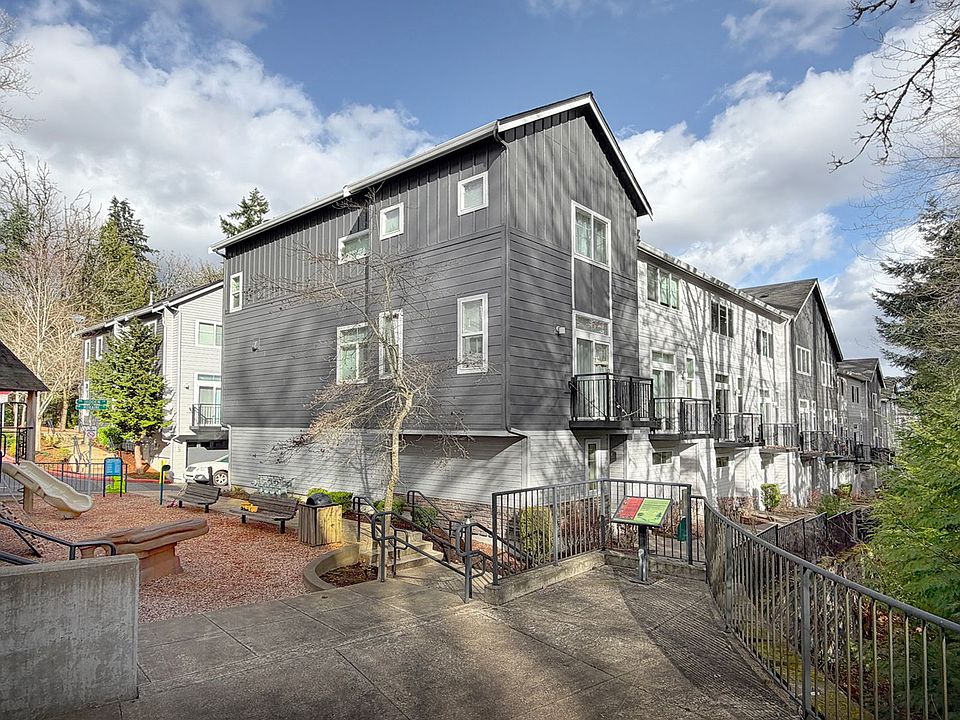 1st image of 2181 NW Moraine Pl