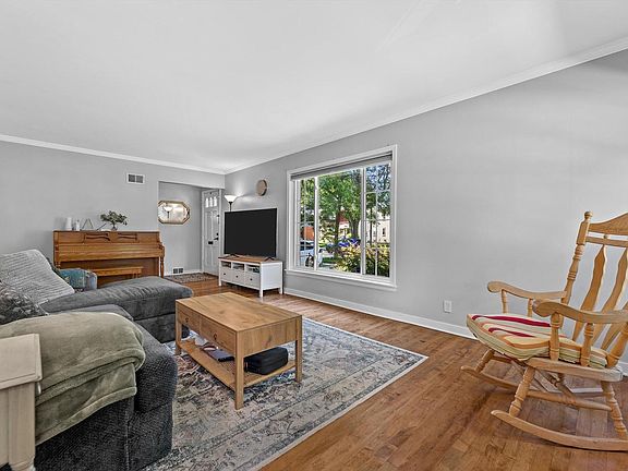 4th image of 8601 Stickney AVENUE