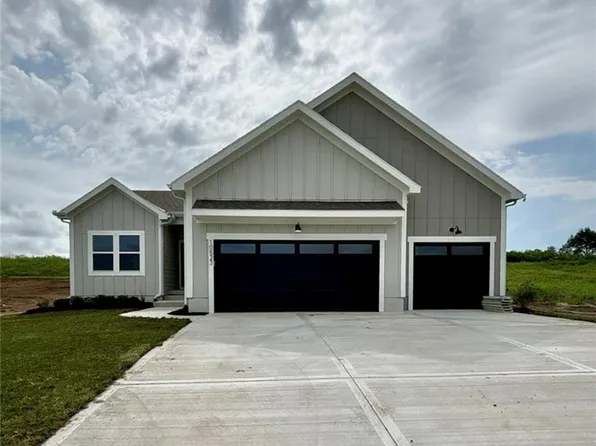 8919 SW 6th St, Lees Summit, MO 64064