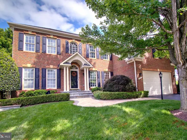 47276 Ox Bow Cir, Sterling, VA 20165