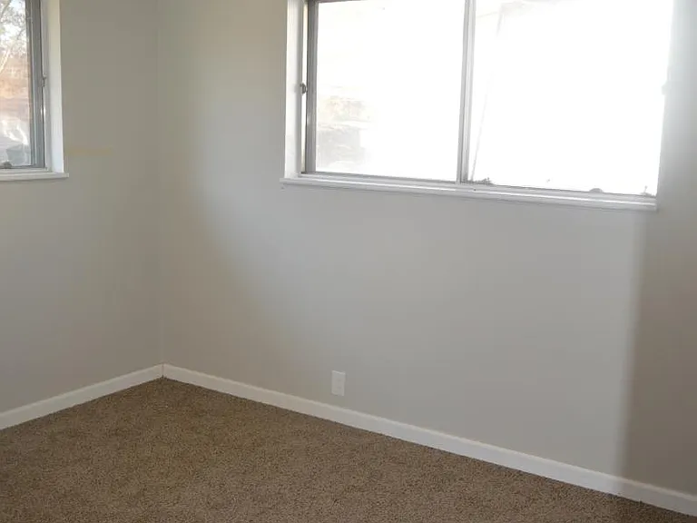 10326 Edgefield Dr — Photo 3