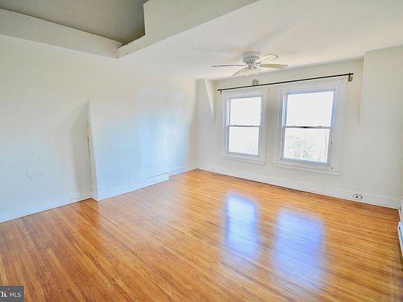 4th image of 433 W Hansberry St Floor 3