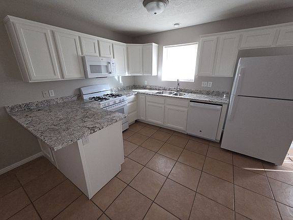 Spacious open kitchen