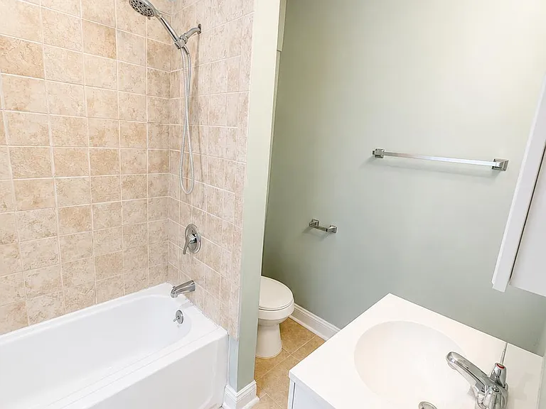 1103 Colonial Ave — Photo 17