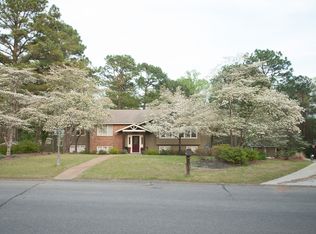 109 Cypress Lakes Cir, Hope Mills, NC 28348