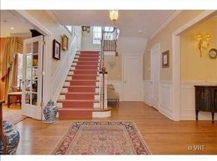 192 Church Rd, Winnetka, IL 60093