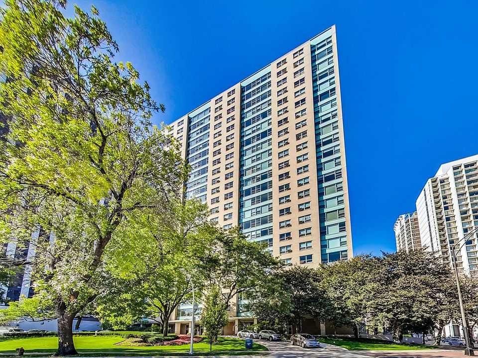 1st image of 3180 N Lake Shore Dr APT 2D