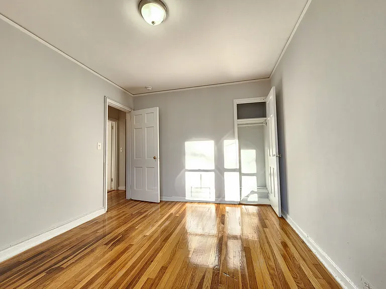 Fulton Park Apartments — Photo 21
