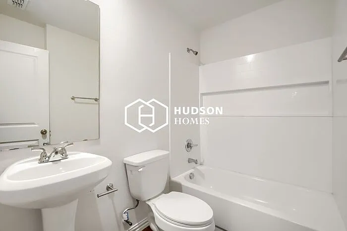 413 Lottie St #B — Photo 12