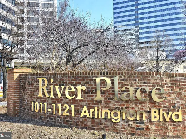 1121 Arlington Blvd, Arlington, VA