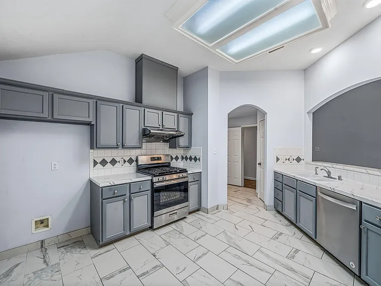 15007 Changing Oak Ridge Ct — Photo 11