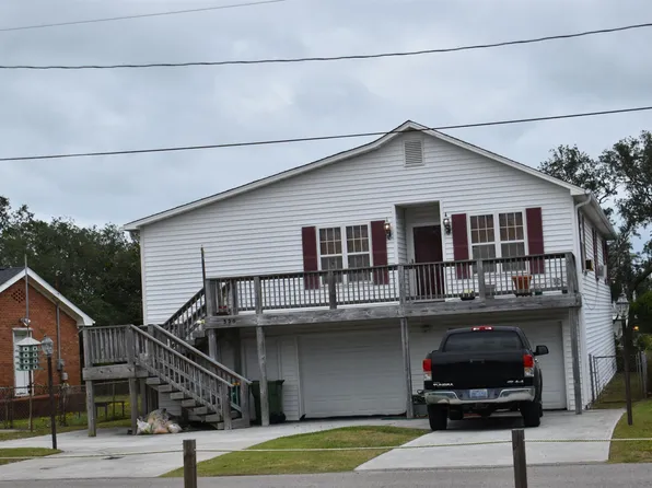 325 6th Ave S, Kure Beach, NC 28449