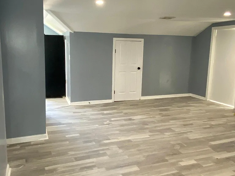 18 Crescent St #3 — Photo 10