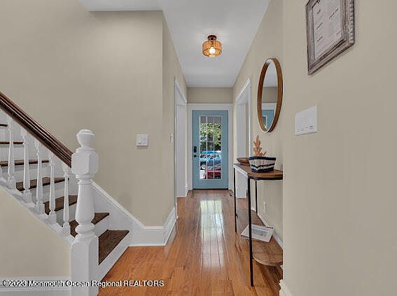 4th image of 607 Ocean Park Ave